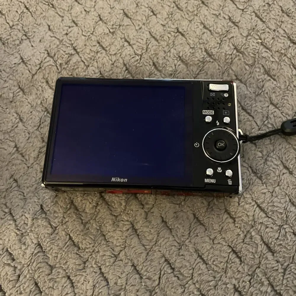 Nikon COOLPIX S52 9.0MP Crimson Red Digital Camera & Case Tested Works 3.0